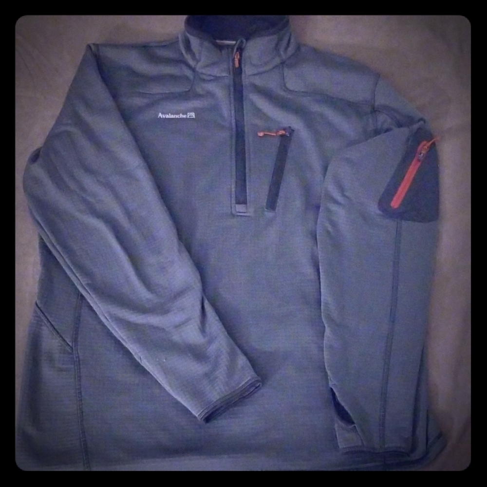 Avalanche Pullover